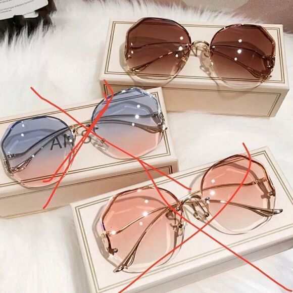 Brown - Women - Oversized sunglasses - Picture 1 of 2